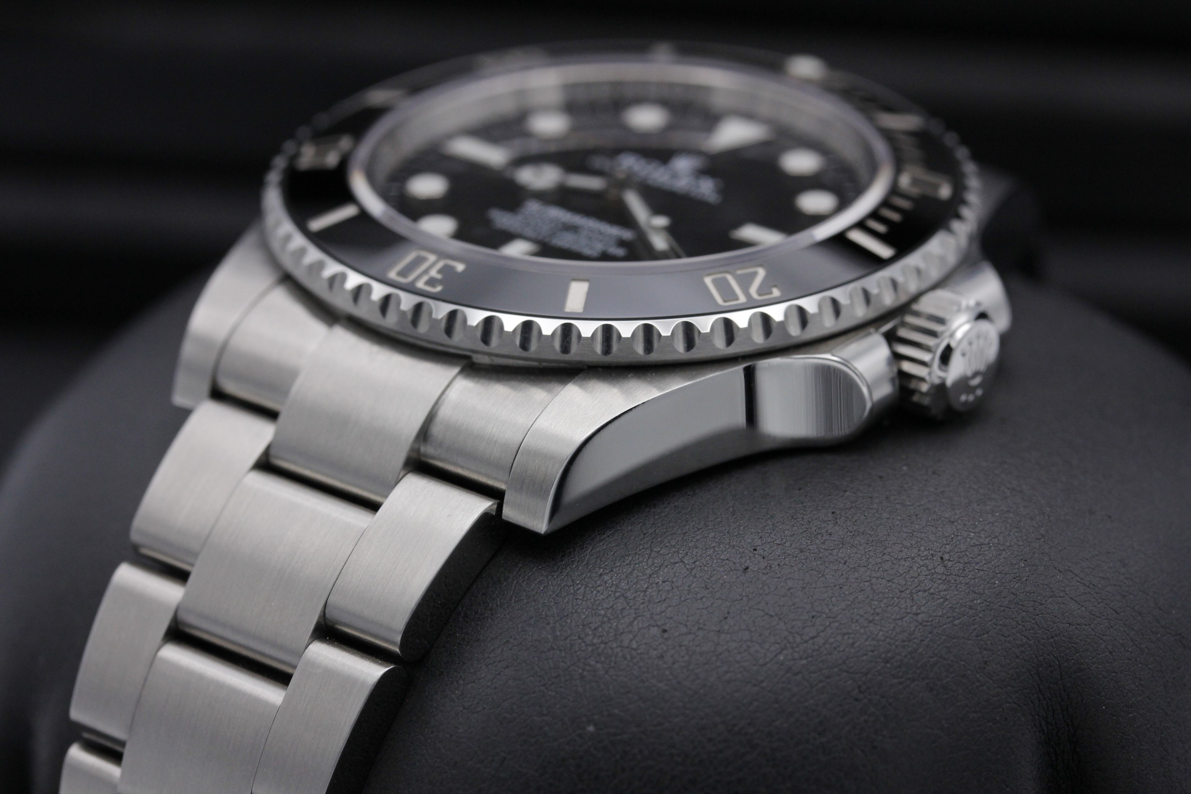 Rolex Submariner No Date 124060 Stainless Steel - OCWatchGuy