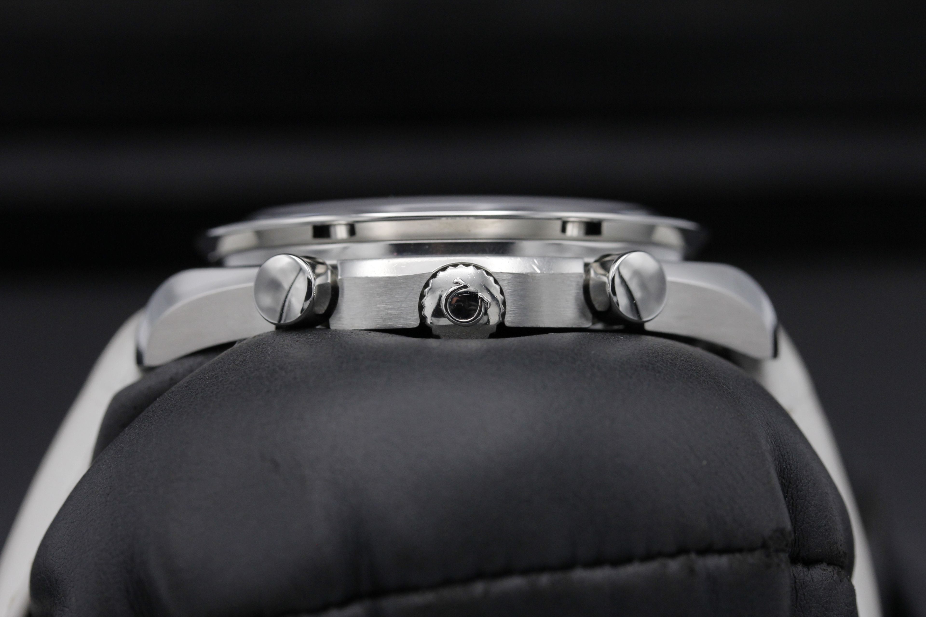 Pre-Owned Omega Speedmaster Reduced 
