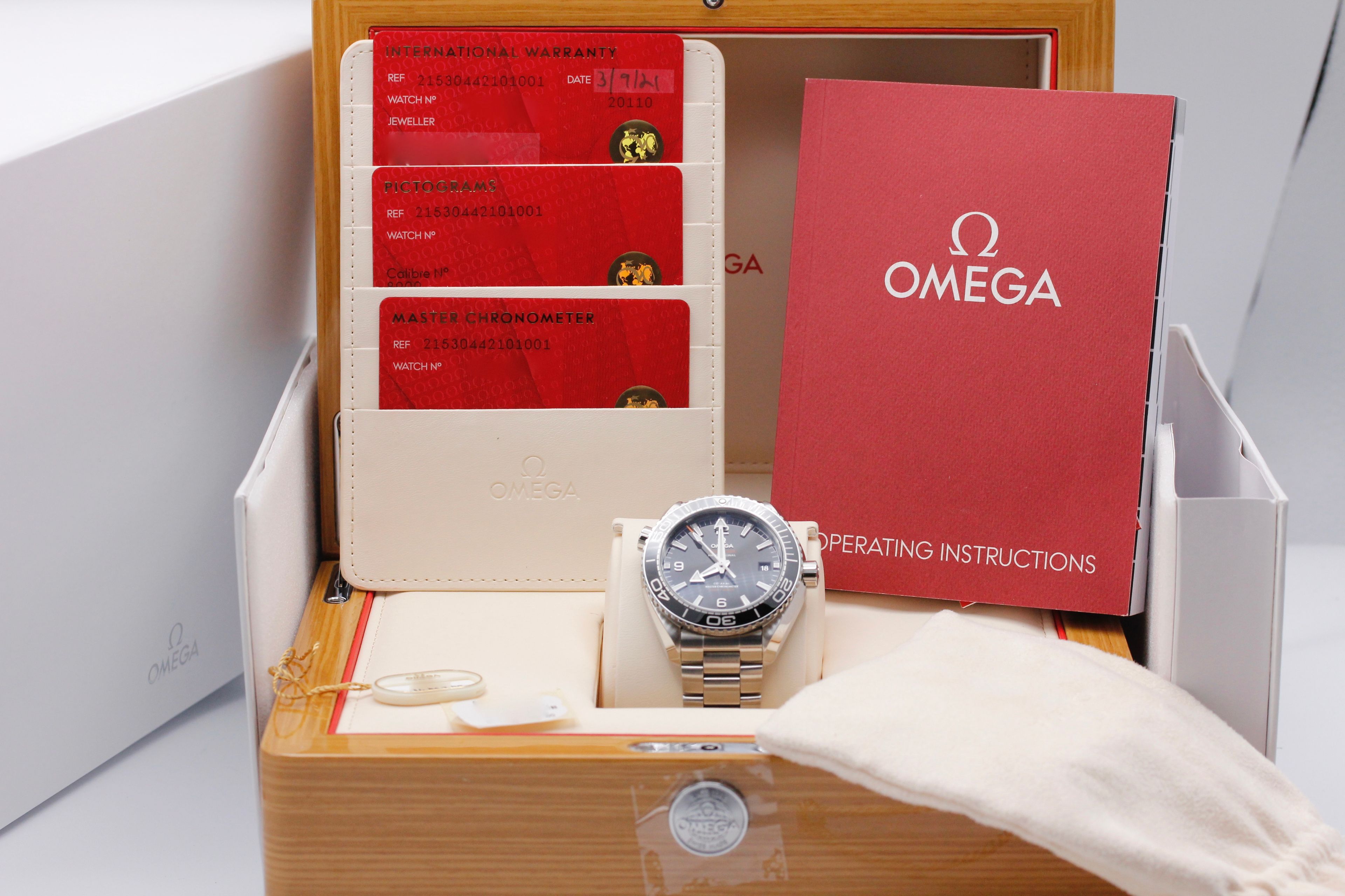 Pre-Owned Omega Planet Ocean 600m 215 