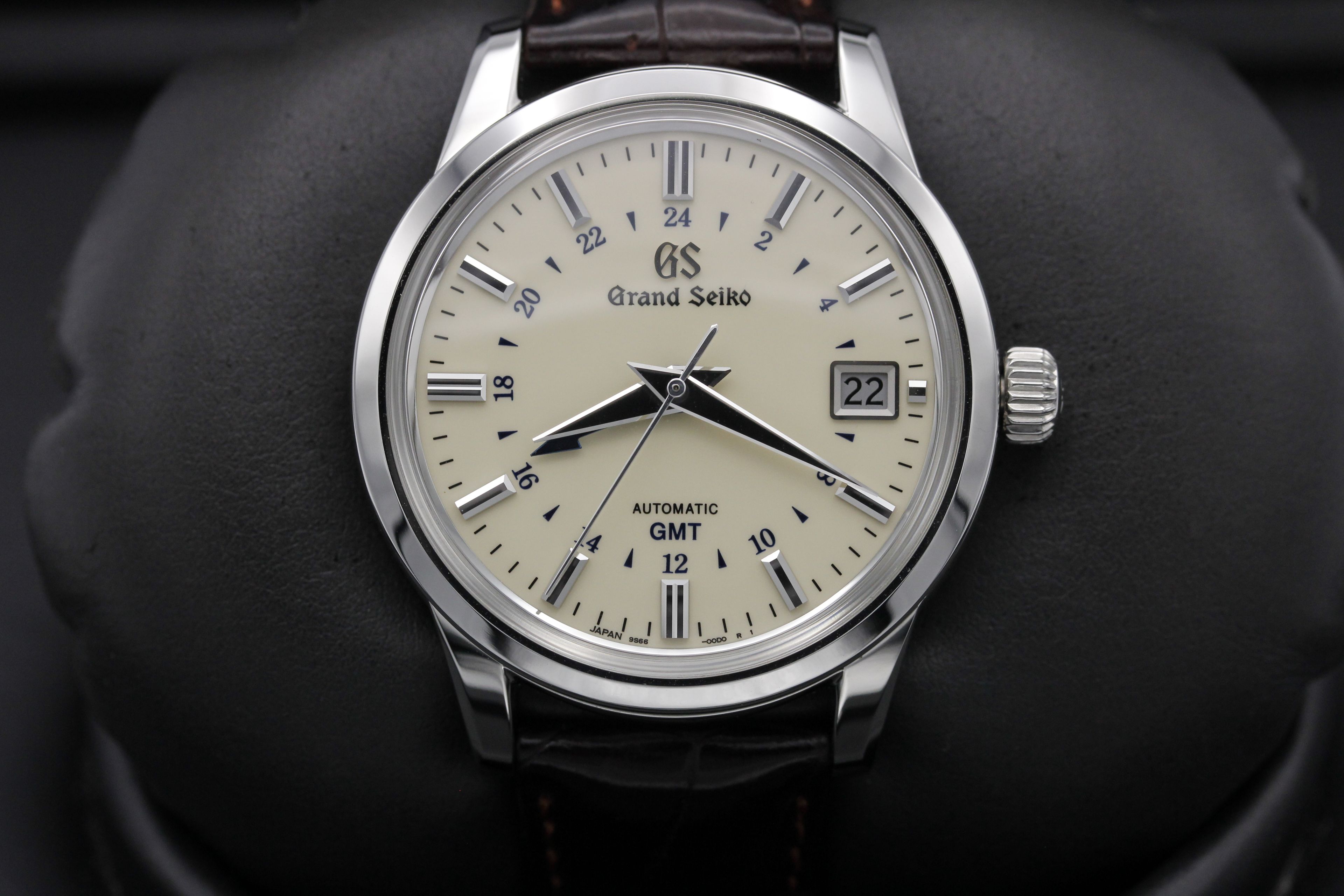 Grand Seiko Elegance Gmt Sbgm221 | OCWatchGuy